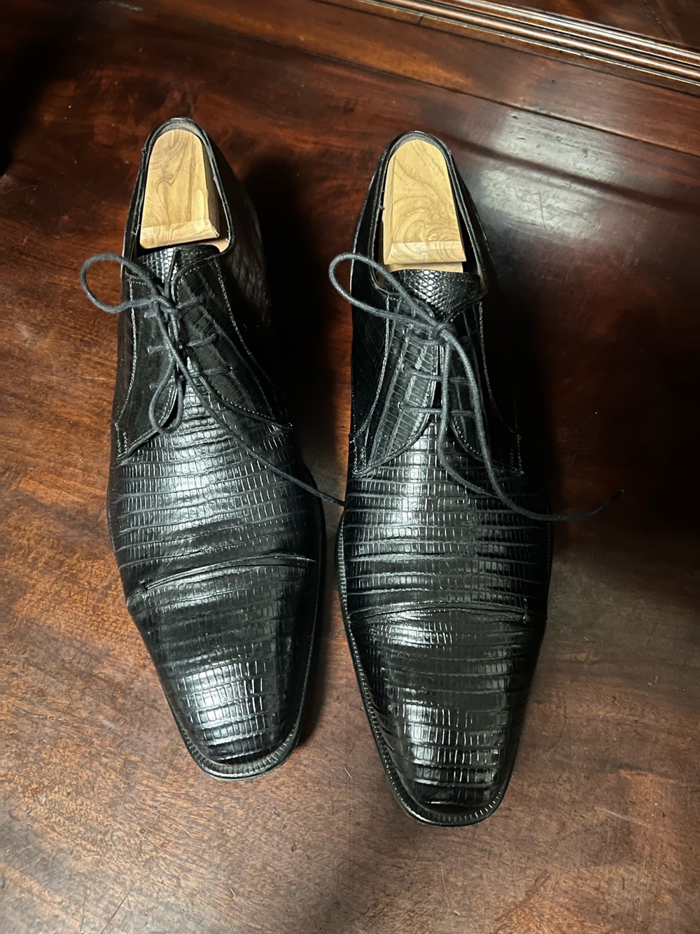 Mezlan Black genuine Lizard Lace-Up Oxfords